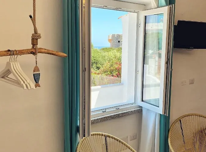 Faro - Conte Di Capotesta Santa Teresa Gallura